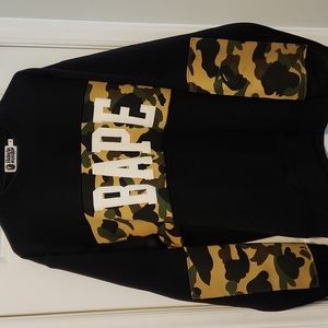 Bape crew neck sweatshirt 1st camo size XL